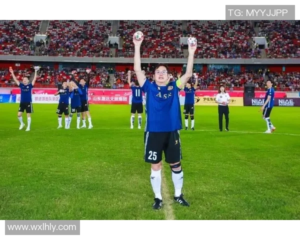 足球明星中国行2023精彩回顾与球迷互动盛况全景展现 足球明星中国行2023精彩回顾与球迷互动盛况全景展现